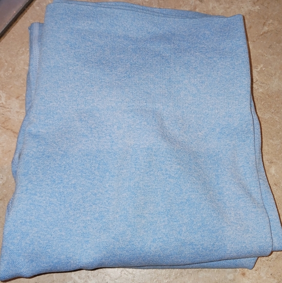 New Sky Blue Seamless Workout Set - Picture 8 of 8